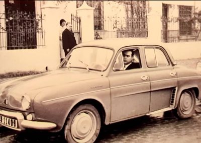 Vehiculo de distribución comercial